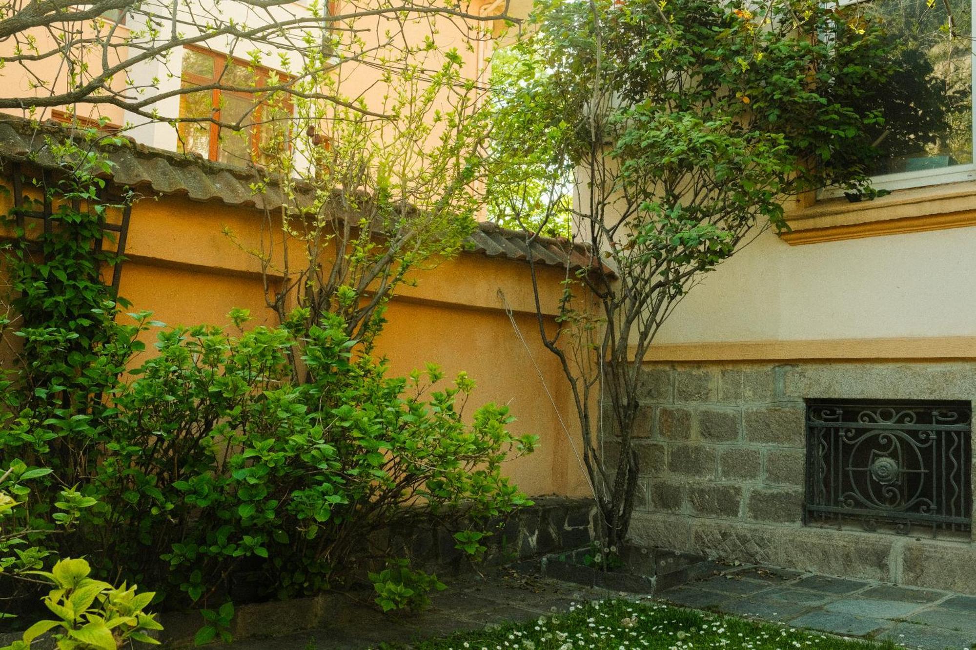 Διαμέρισμα Tatyana Garden *